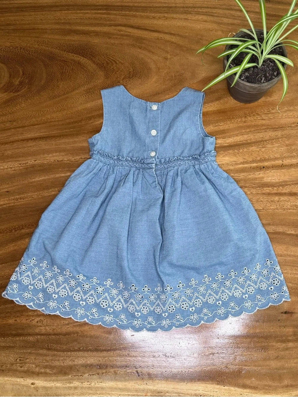 Old Navy size 3t